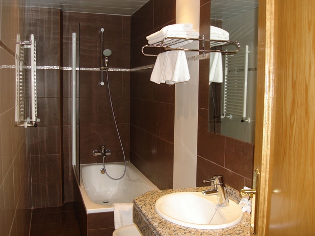 Imagen de la habitación del Hotel Cant&oacute;n, Barrio G&oacute;tico. Foto 5