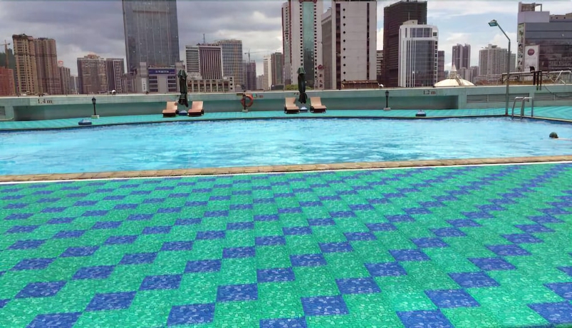 Imagen de la piscina del Hotel Canton, Guangzhou. Foto 20