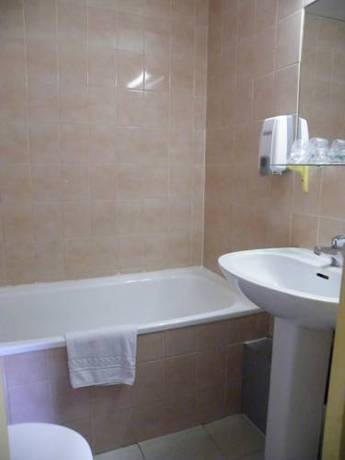Imagen de la habitación del Hotel Cantosorgue. Foto 11