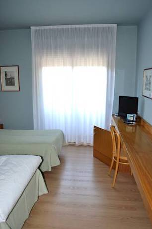 Imagen de la habitación del Hotel Canturio. Foto 14