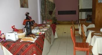 Imagen de la habitación del Hotel Cantuta Inn. Foto 9