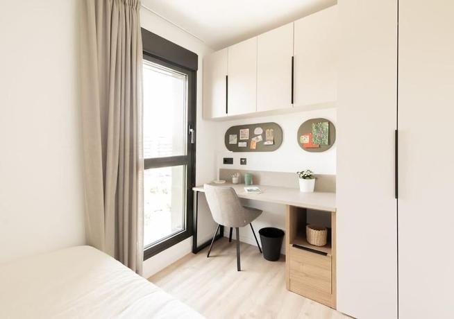 Imagen de la habitación del Hotel Canvas Pamplona Plazaola. Foto 8