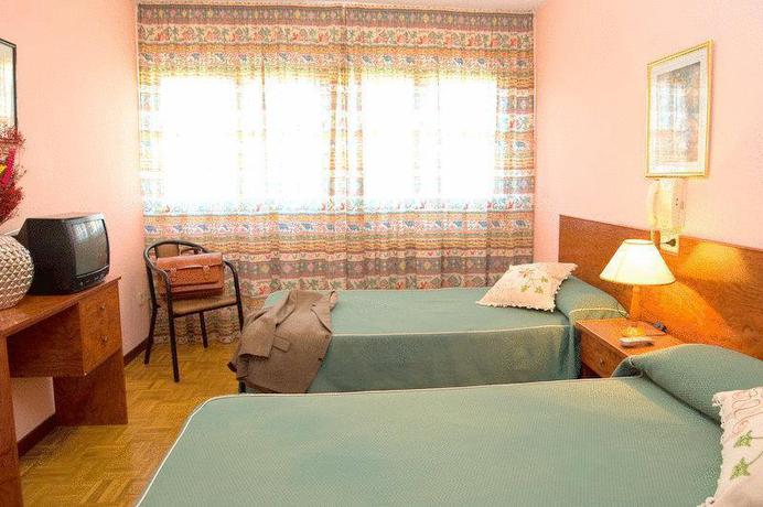 Imagen de la habitación del Hotel Can-vic. Foto 6