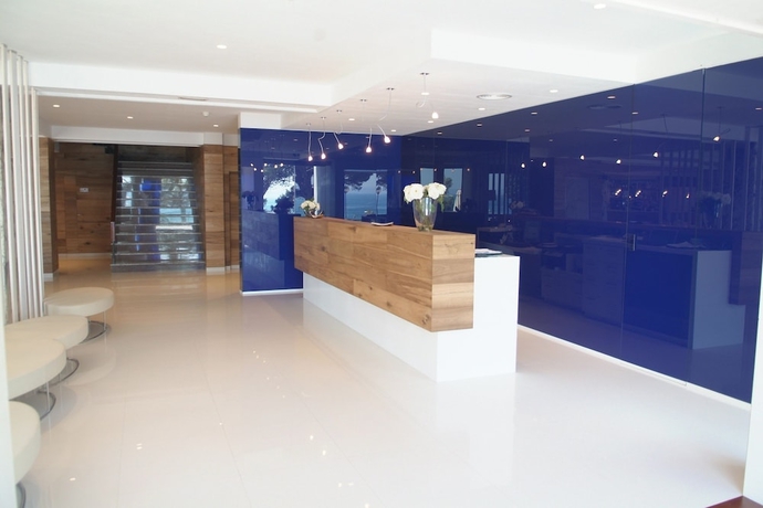 Imagen de los interiores del Hotel Canyelles Platja. Foto 17