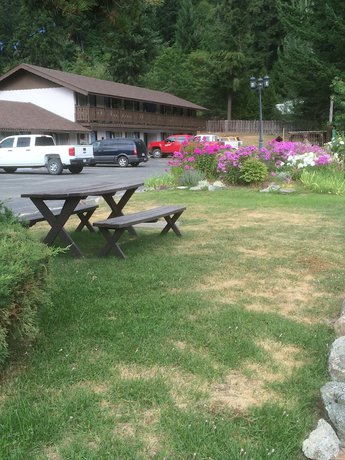 Imagen de los exteriores del Hotel Canyon Alpine Motel. Foto 20