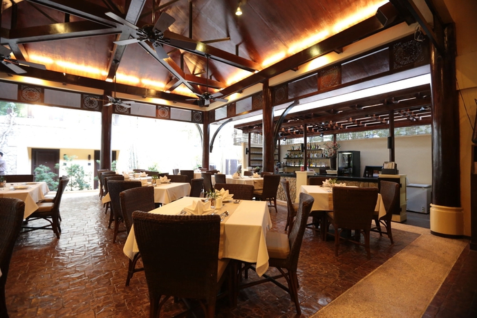 Imagen del bar/restaurante del Hotel Canyon De Boracay & Resorts. Foto 2
