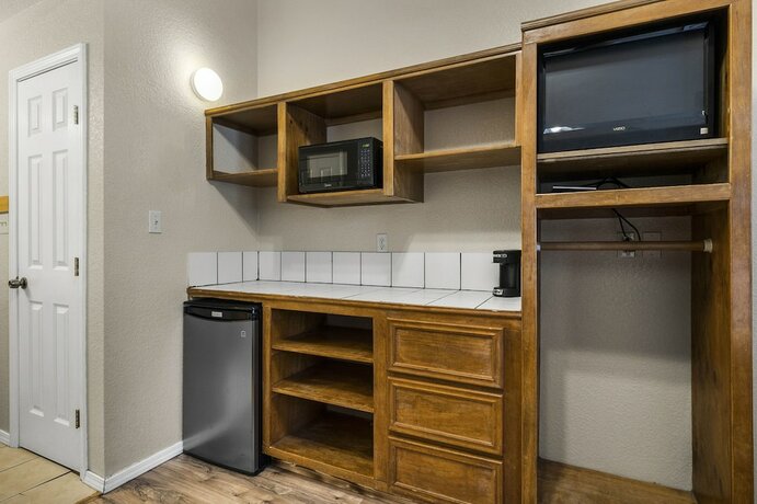 Imagen general del Hotel Canyon Lake Cabins and Event Center. Foto 3