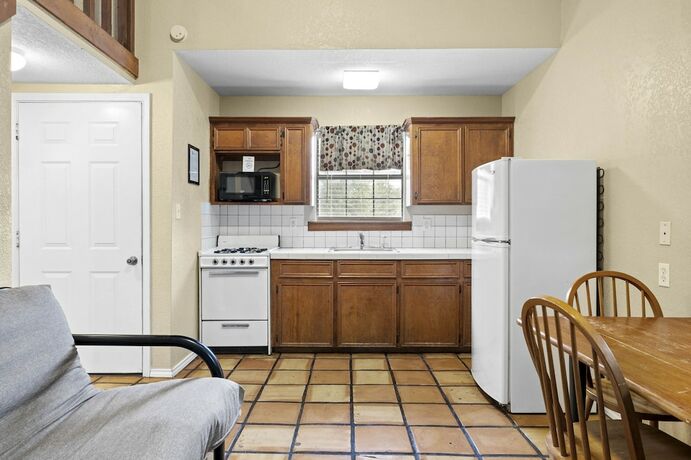 Imagen general del Hotel Canyon Lake Cabins and Event Center. Foto 7