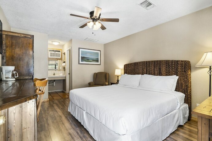 Imagen general del Hotel Canyon Lake Cabins and Event Center. Foto 10