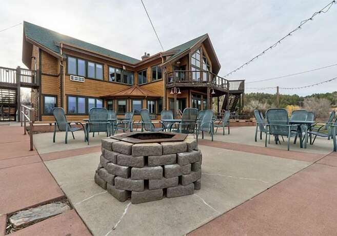 Imagen general del Hotel Canyon Lake Resort. Foto 2