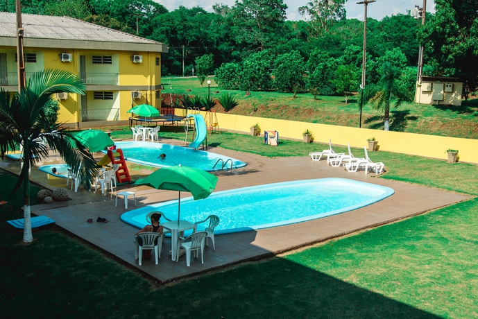 Imagen de la piscina del Hotel Canzi Cataratas. Foto 14