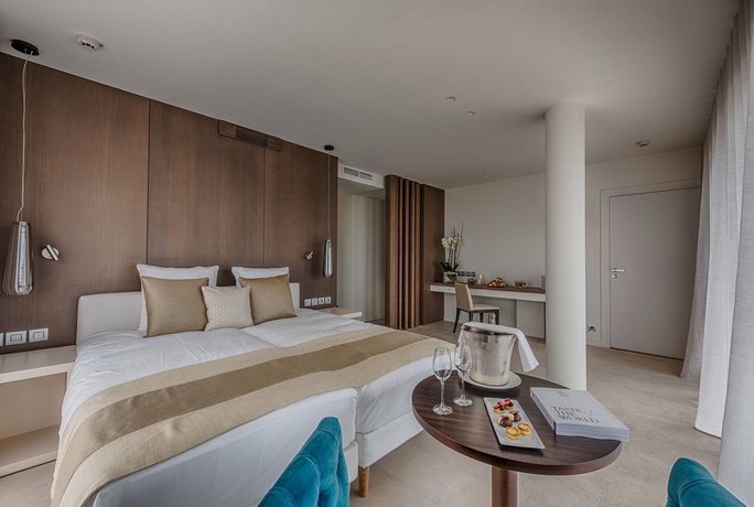 Imagen de la habitación del Hotel Cap D Antibes Beach. Foto 6