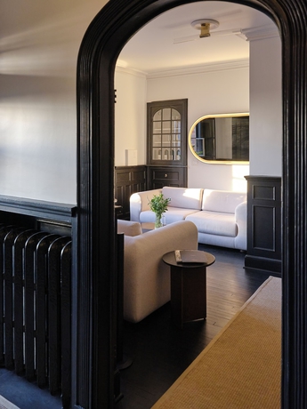 Imagen de los interiores del Hotel Cap Diamant. Foto 15