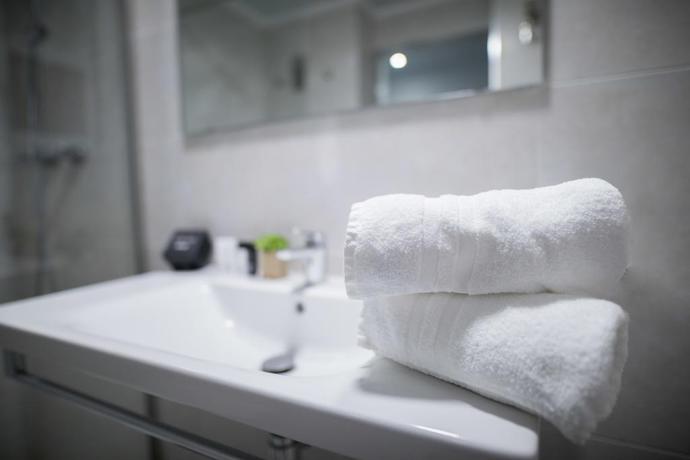 Imagen de la habitación del Hotel Cap Negret. Foto 8