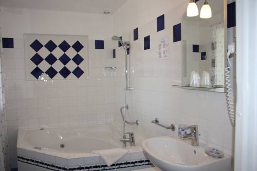 Imagen de la habitación del Hotel Cap Riviera. Foto 12