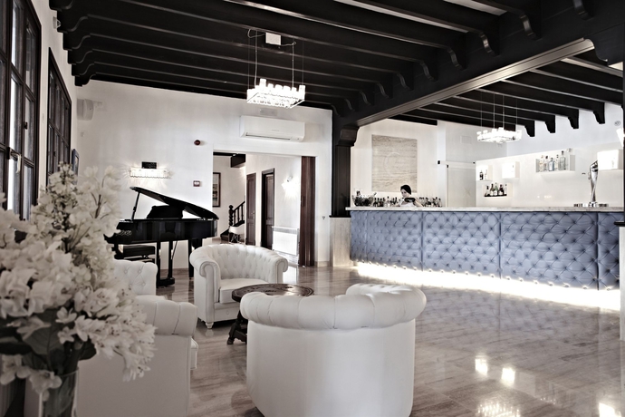 Imagen del bar/restaurante del Hotel Cap Vermell Beach Hotel. Foto 5