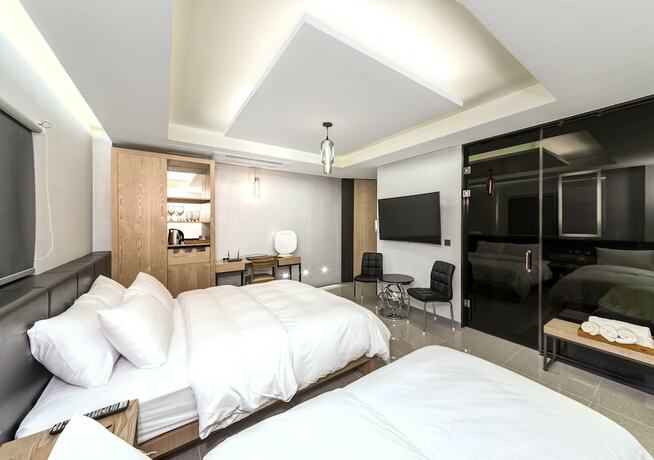 Imagen de la habitación del Hotel Capace. Foto 13