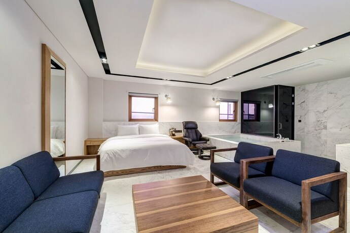 Imagen de la habitación del Hotel Capace. Foto 19