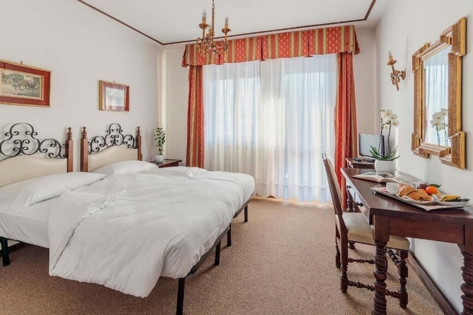 Imagen de la habitación del Hotel Capannina. Foto 17