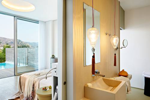 Imagen de la habitación del Hotel Cape Bodrum Luxury Hotel and Beach. Foto 2