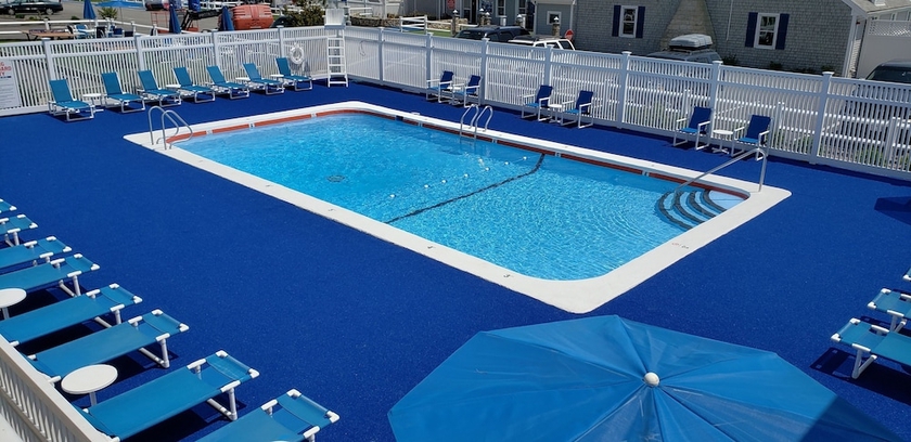 Imagen de la piscina del Hotel Cape Cod Family Resort and Inflatable Park. Foto 17