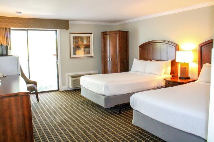 Imagen general del Hotel Cape Cod Irish Village - The Emerald Resort. Foto 7