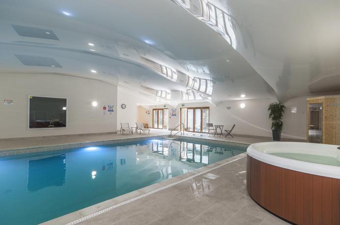 Imagen de la piscina del Hotel Cape Cornwall Golf and Leisure. Foto 21