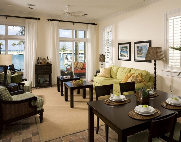 Imagen de los interiores del Hotel Cape Eleuthera Resort and Marina. Foto 11