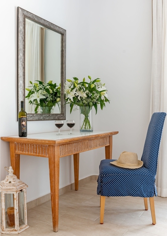 Imagen de la habitación del Hotel Cape Mykonos. Foto 15