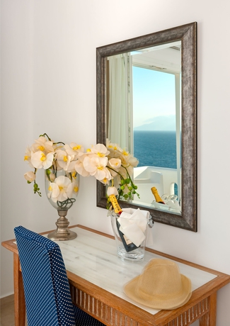 Imagen de la habitación del Hotel Cape Mykonos. Foto 18