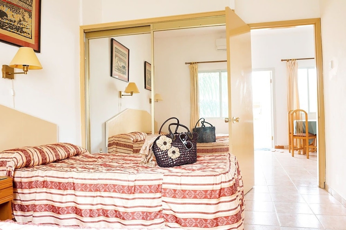 Imagen de la habitación del Hotel Cape Point. Foto 8
