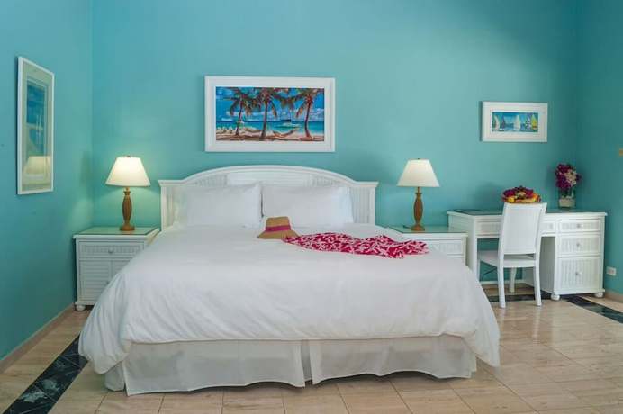 Imagen de la habitación del Hotel Cape Santa Maria Beach Resort. Foto 9