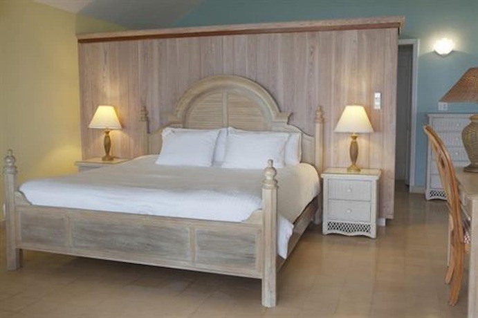 Imagen de la habitación del Hotel Cape Santa Maria Beach Resort. Foto 10