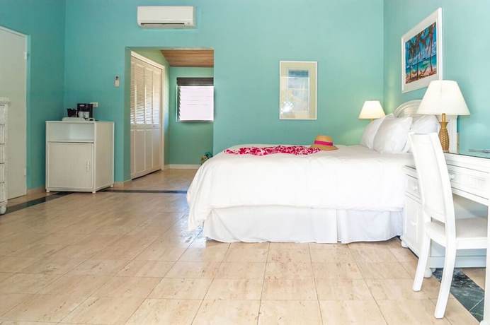 Imagen de la habitación del Hotel Cape Santa Maria Beach Resort. Foto 13