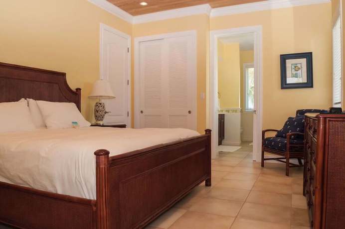 Imagen de la habitación del Hotel Cape Santa Maria Beach Resort. Foto 14