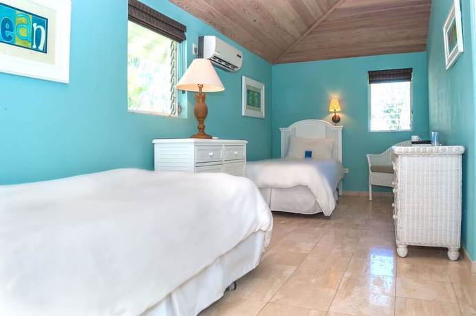 Imagen de la habitación del Hotel Cape Santa Maria Beach Resort. Foto 15