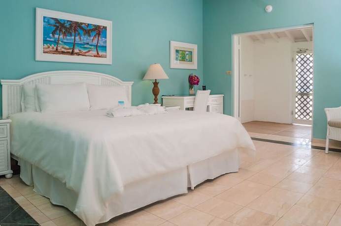 Imagen de la habitación del Hotel Cape Santa Maria Beach Resort. Foto 17