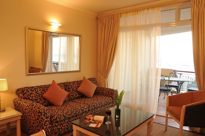 Imagen de los interiores del Hotel Cape Town Beachfront Apartments At Leisure Bay. Foto 15
