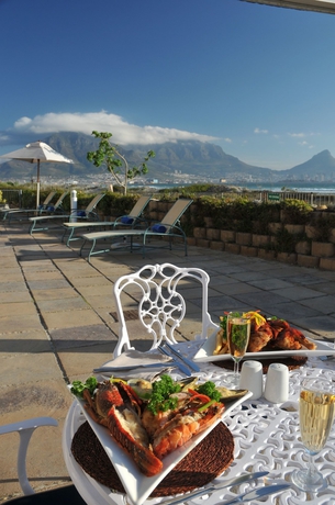 Imagen del bar/restaurante del Hotel Cape Town Beachfront Apartments At Leisure Bay. Foto 6