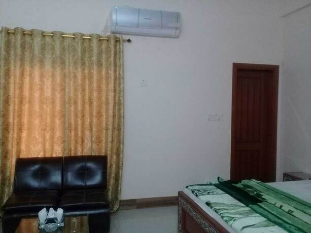 Imagen de la habitación del Hotel Cape Town Guest House Hyderabad. Foto 17