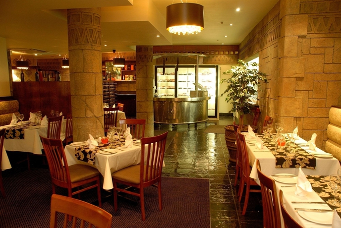 Imagen del bar/restaurante del Hotel Cape Town Lodge. Foto 4