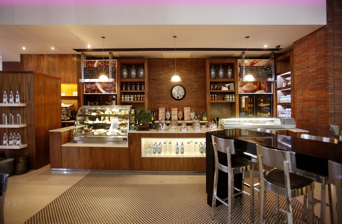 Imagen del bar/restaurante del Hotel Cape Town Marriott Hotel Crystal Towers. Foto 3