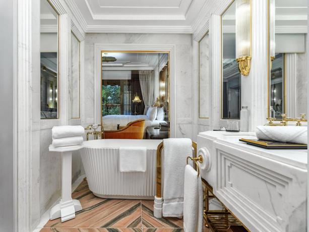 Imagen de la habitación del Hotel Capella Hanoi. Foto 8