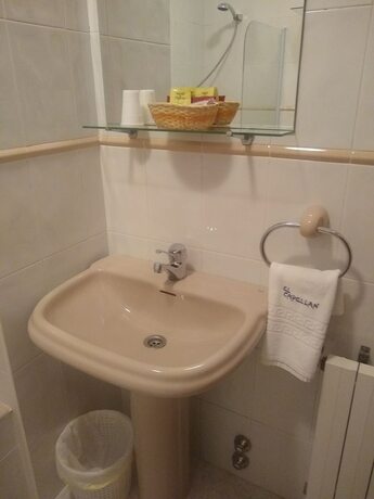 Imagen general del Hotel Capellan. Foto 16