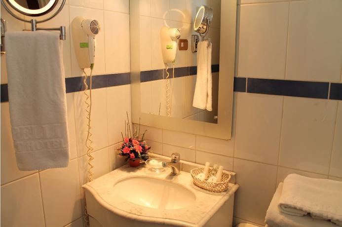 Imagen de la habitación del Hotel Capelli. Foto 4