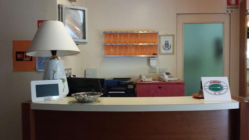 Imagen de los interiores del Hotel Capinera, Garda. Foto 18