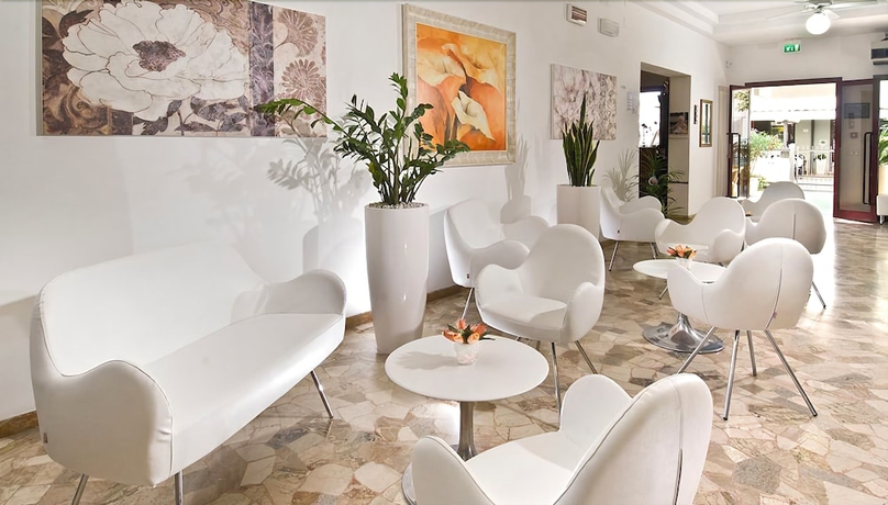 Imagen de los interiores del Hotel Capinera, Rimini. Foto 19