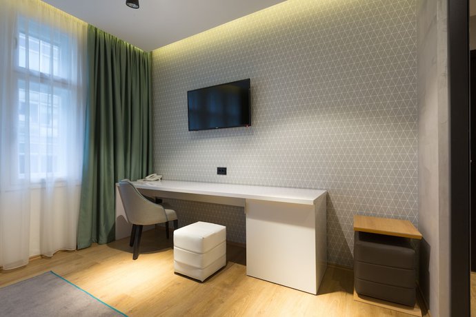 Imagen de la habitación del Hotel Capital, Belgrado. Foto 14