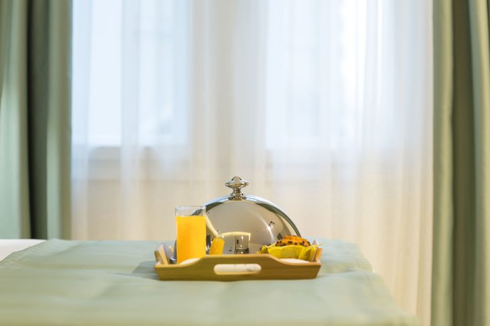 Imagen de la habitación del Hotel Capital, Belgrado. Foto 18