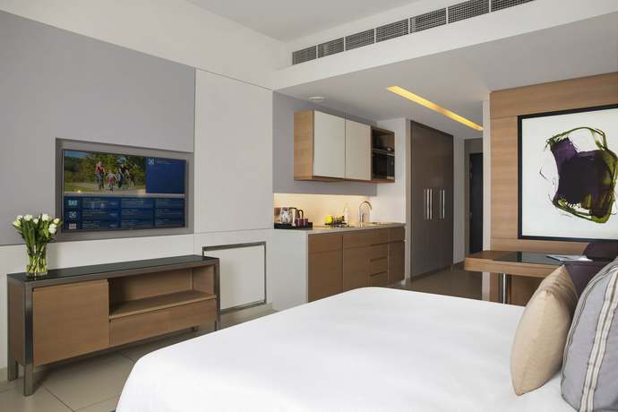 Imagen de la habitación del Hotel Capital Centre Arjaan By Rotana. Foto 3